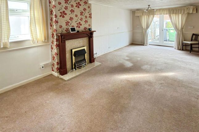 Longden Avenue, Lowestoft photo 3