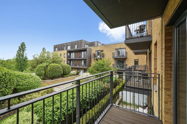 Flat for sale in Johnson Court, 41 Meadowside