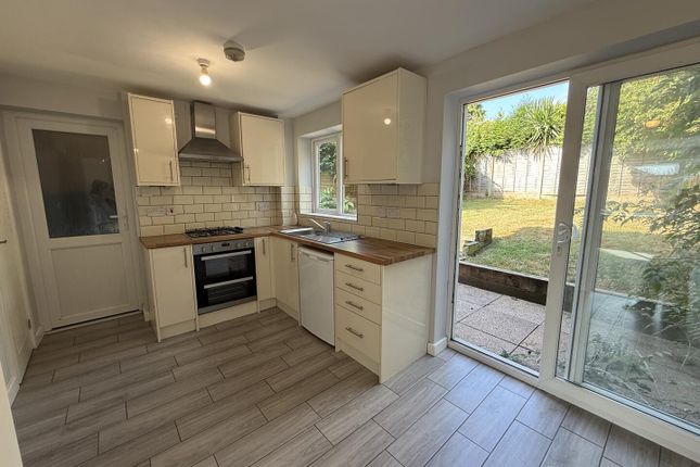 18, Linden Avenue, Burntwood photo 3