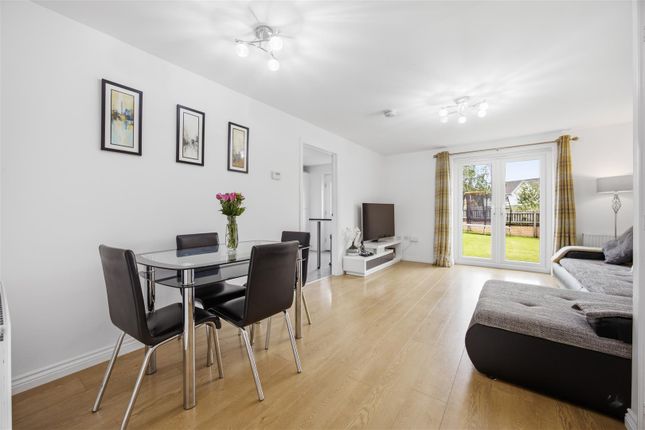 27, Woodlands Way, Lenzie photo 4