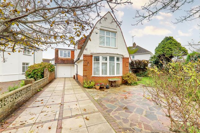 Thumbnail Detached house for sale in Hythe Road, Worthing