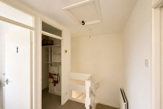 8, Ruskin Way, Aylesbury photo 4