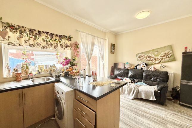2, Ocean Road South, Sunderland photo 5