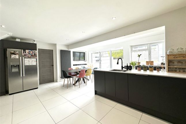 5, Larksmead, Dorset photo 4