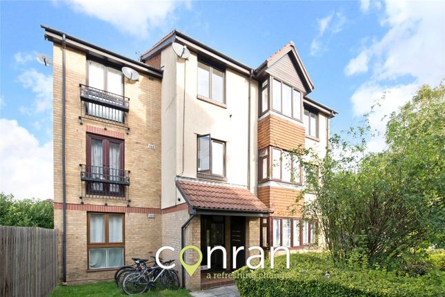 Thumbnail Flat to rent in Oak Apple Court, Lee