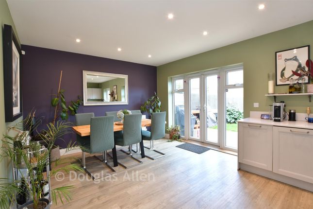 14, Archer Close, Coopersale photo 4