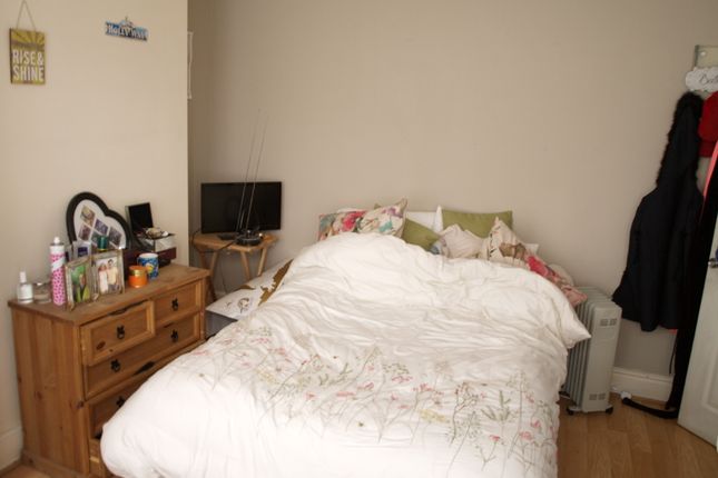35, Delaine Road, Manchester photo 4