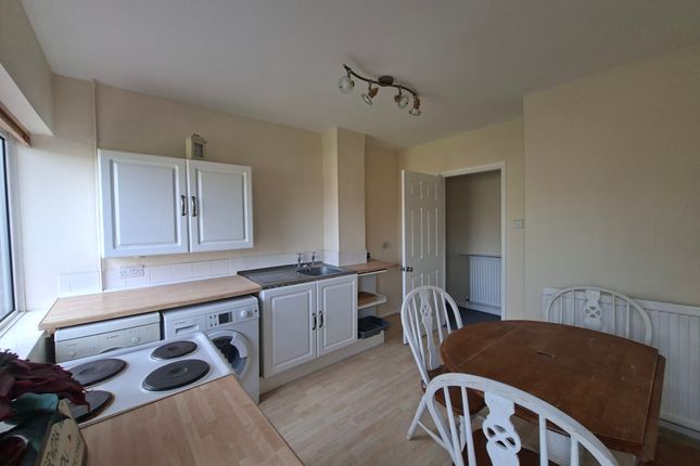 10, Grange Lane South, SCUNTHORPE photo 4