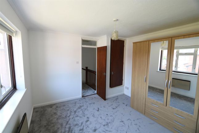 13, Tregaron Gardens, New Malden photo 4