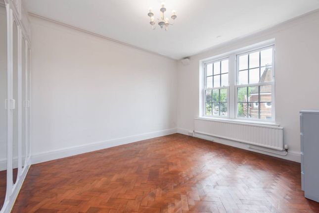 Mandeville Court, Hampstead photo 4