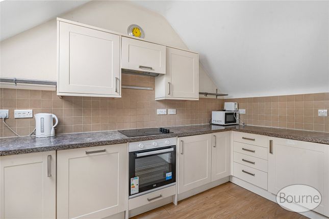 7b, Cobbett Road, Guildford photo 4