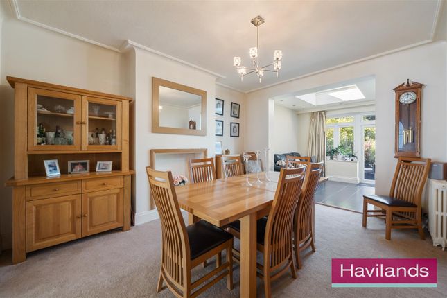 18, Oaklands, N21 photo 4