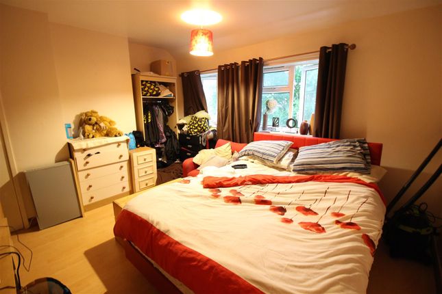 9, Mary Court, Darlington photo 4
