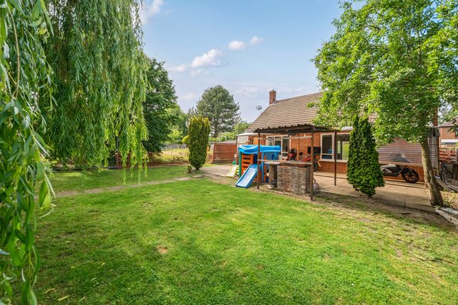 3-bed bungalow on 25 Saunders Lane, Mayford, Woking, £750,000