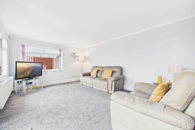 29, Heathfield Drive, Lanark photo 3