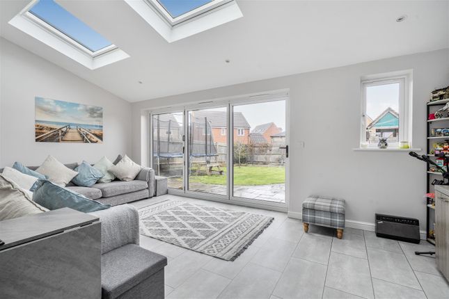 112, Mascroft Road, Trowbridge photo 3