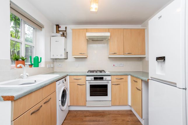 37, Fintry Avenue, Livingston photo 4