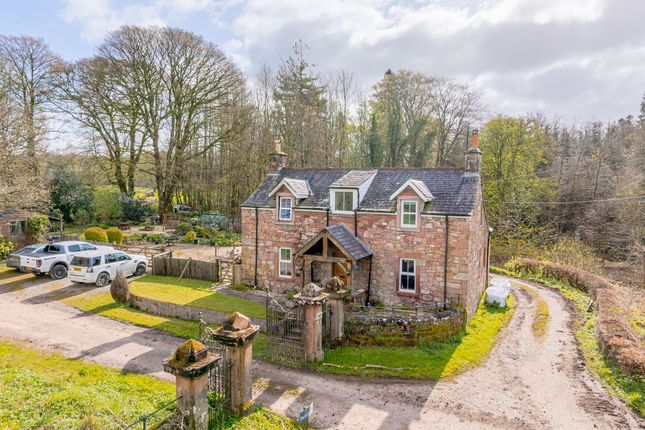 Cottage for sale in Burnfoot Lodge, Springkell