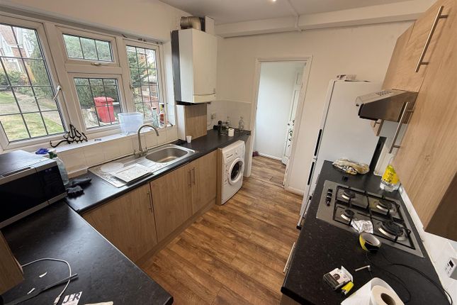 3, Faircroft, Slough photo 5