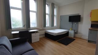 Thumbnail Studio to rent in 16 Guildhall Walk, Portsmouth