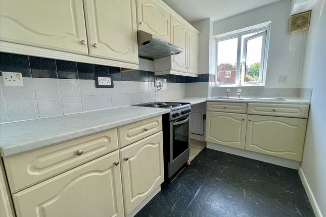 40, Danbury Crescent, South Ockendon photo 4