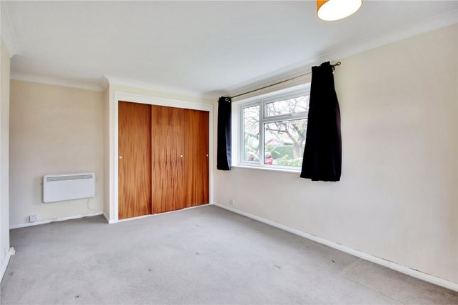 Lakeside Court, 8a, Robyns Way, Kent photo 4