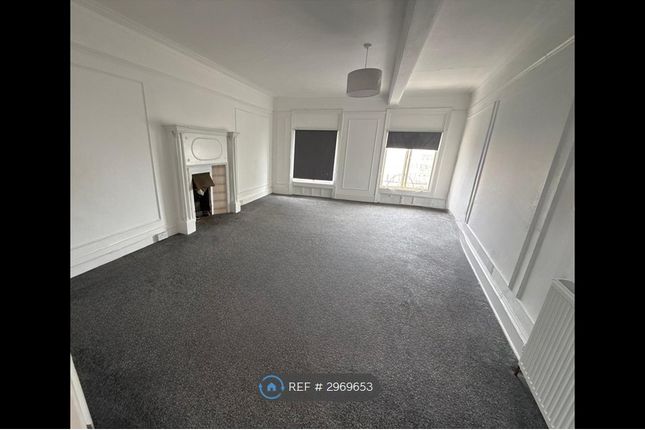 Flat, White Court Adelaide Crescent, Hove photo 2