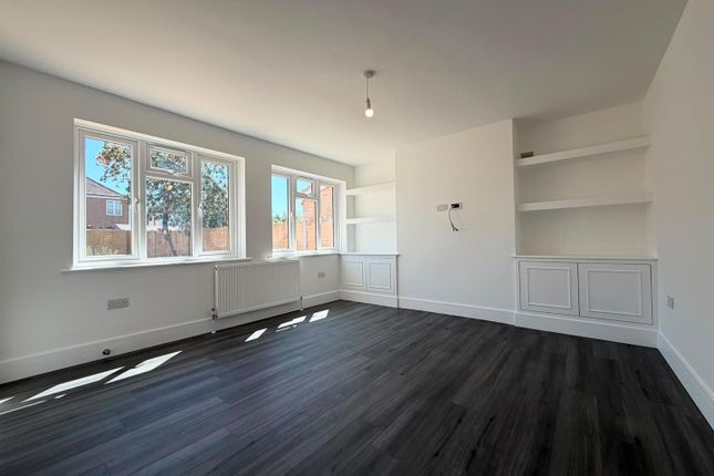 6, Lime Avenue, West Drayton photo 3