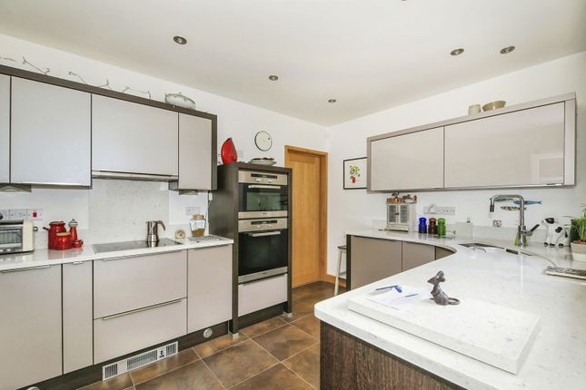 13, Peakirk Road, Peterborough photo 4