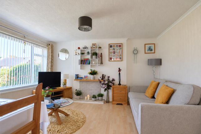 6, Coniston Close, York photo 3