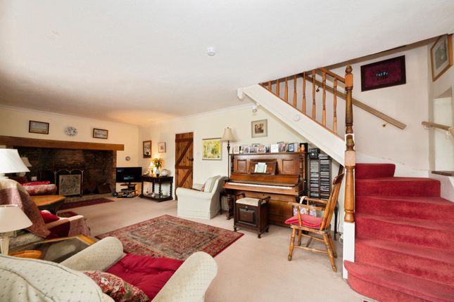 Orchard Cottage,, Hawksfold Lane East, Haslemere photo 3