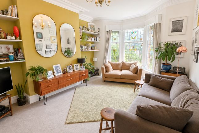 12, Larchmont, Bradford photo 4