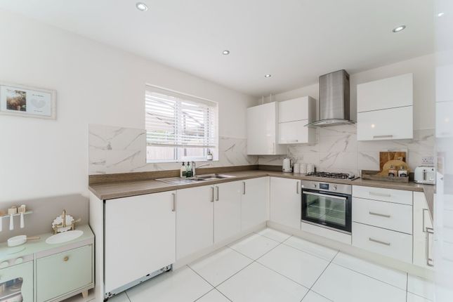 9, Waddington Drive, Goole photo 4