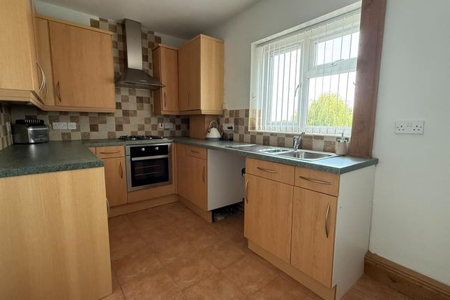 7, Church View, Swinton photo 3