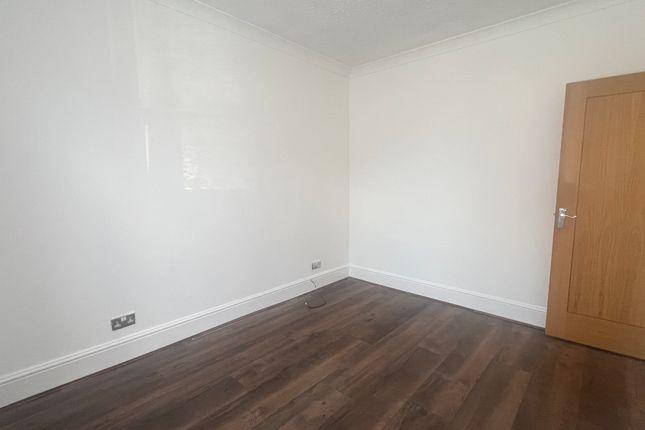 71, Malvern Road, Luton photo 4