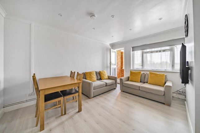 Flat for sale in Heston, Middlesex