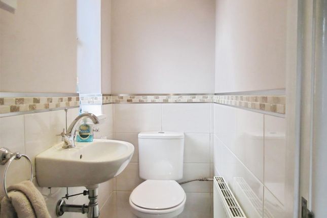 32, Pasture Way, Leeds photo 2