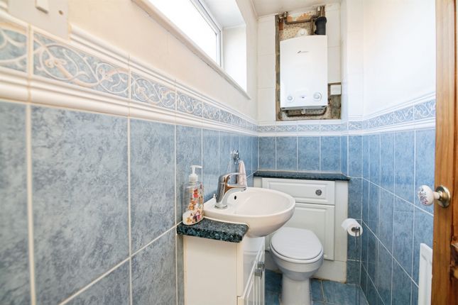 54a, Dunns Bank, Brierley Hill photo 4