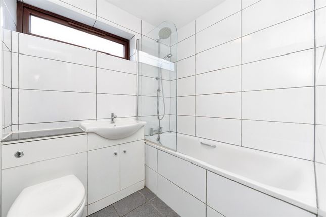 134, Chiltern Road, Baldock photo 3