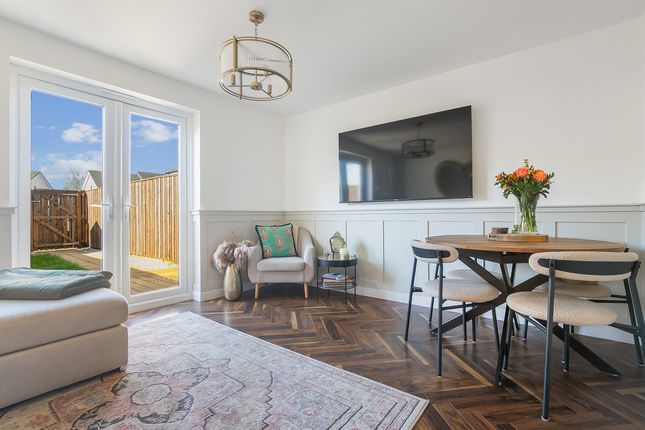 51, Skylark Gardens, Glasgow photo 2