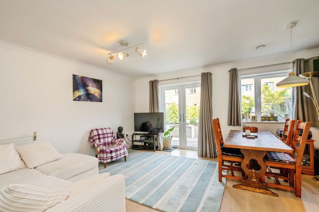 87, Lloyd Road, West Sussex photo 2