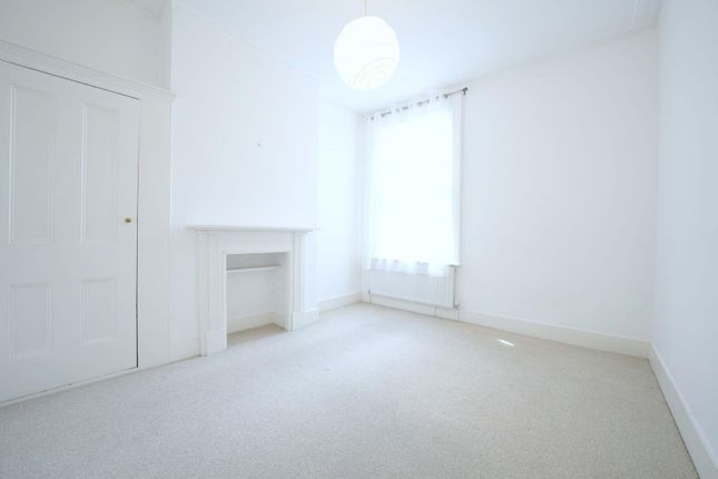 Flat to rent in Turney Road, Dulwich Village, London