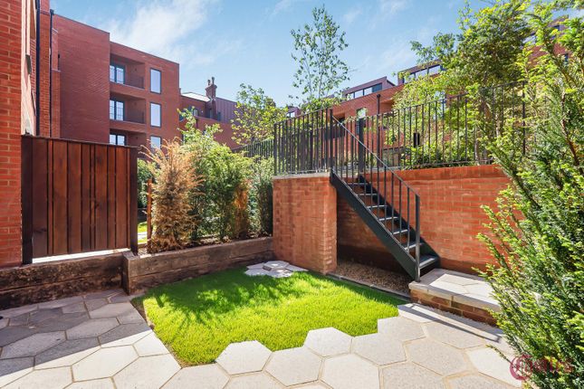 4 Dixon House, 98, Tottenham Lane, Crouch End photo 4