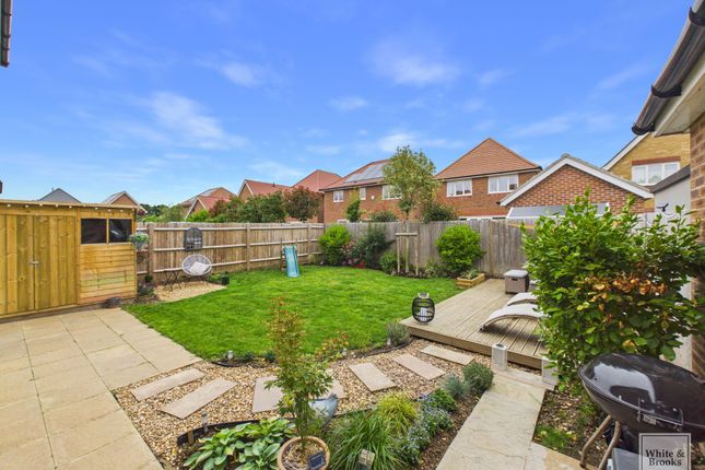 8 Fennel Drive, Chichester photo 4
