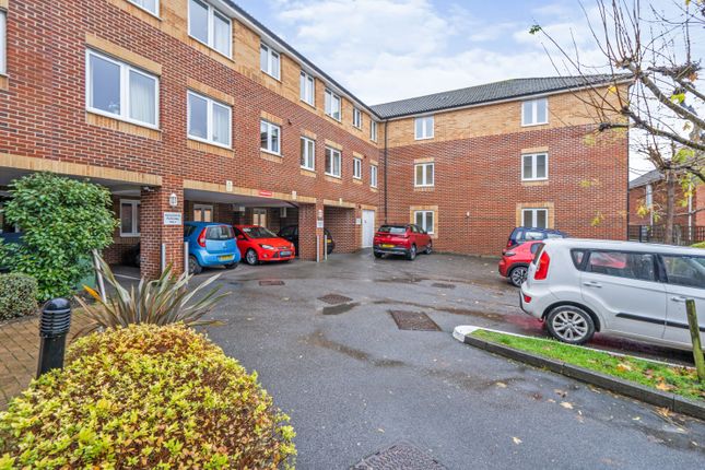 Flat for sale in Popes Court, Popes Lane, Southampton, Hampshire