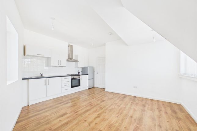 Flat 4, Arrowe House, Arrowe Park Road, Wirral photo 2