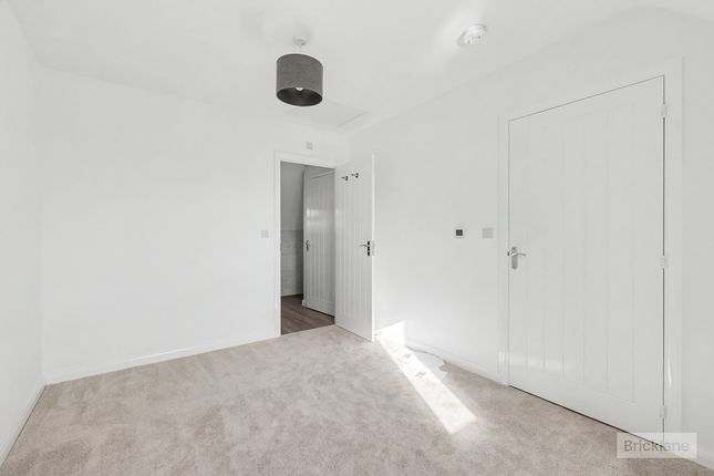 33, Hanafey Way, Northampton photo 4