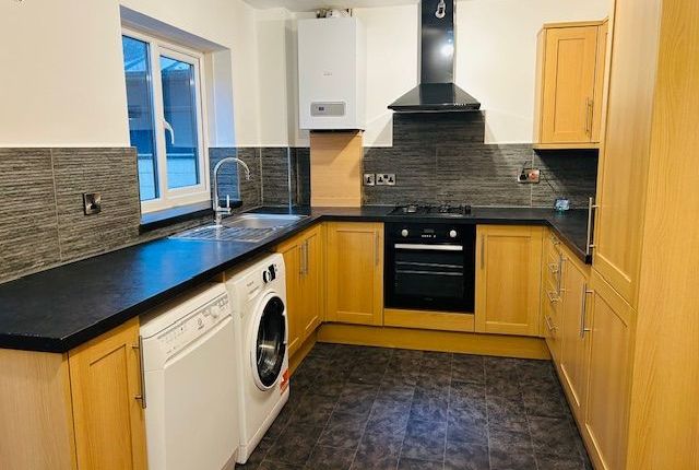 40 Ger Y Lyn, Porthcawl photo 3
