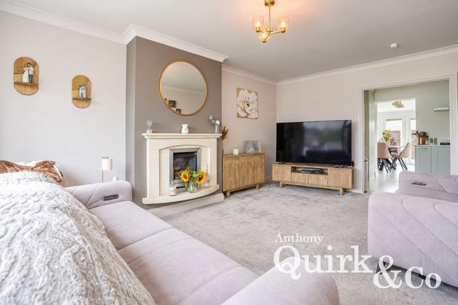 5, Atherstone Close, Canvey Island photo 4