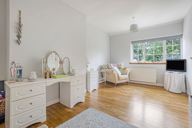 Bedroom 1 (2)